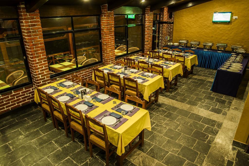 Hotel Lakefront Pokhara Exterior photo