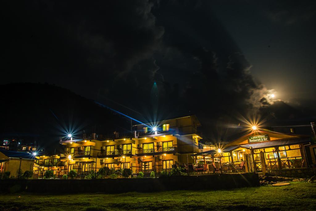 Hotel Lakefront Pokhara Exterior photo