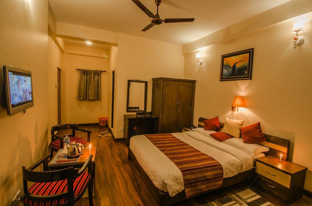 Hotel Lakefront Pokhara Room photo