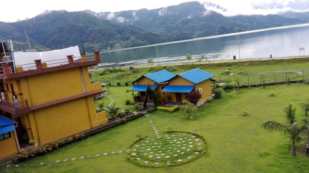 Hotel Lakefront Pokhara Exterior photo