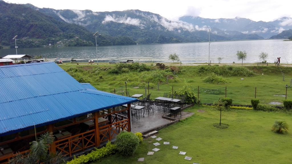 Hotel Lakefront Pokhara Exterior photo