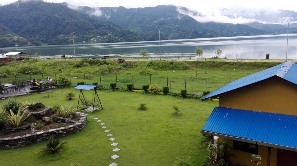 Hotel Lakefront Pokhara Exterior photo