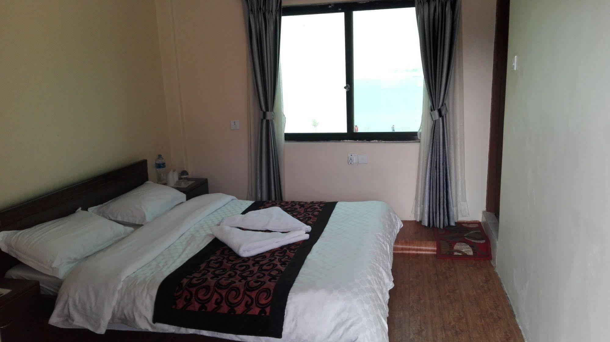 Hotel Lakefront Pokhara Exterior photo